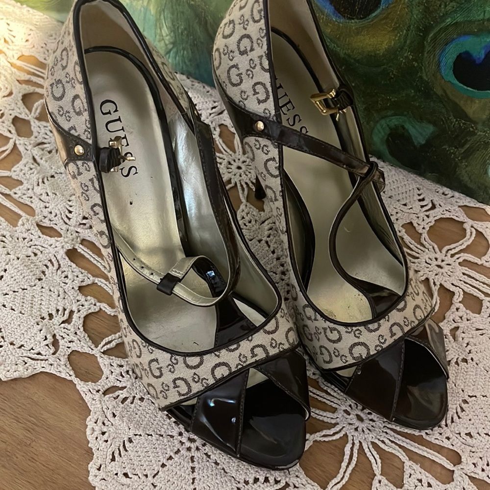 Guess high heals,